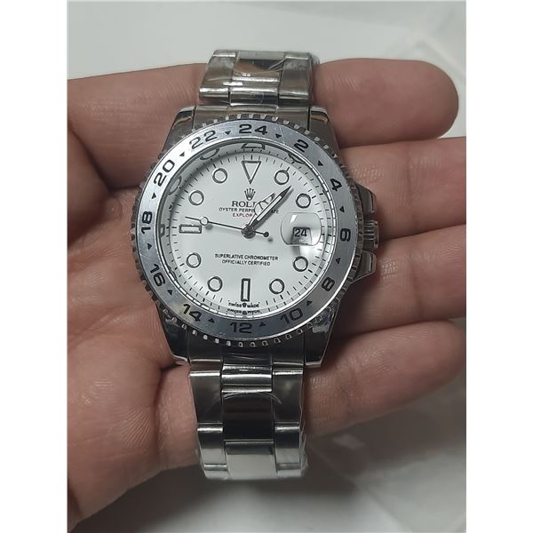 Brand New Rolex Reproduction Watch. (Working)