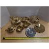 Image 4 : Box of Gold Coloured Dishware