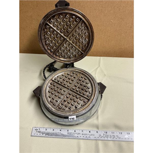 Waffle iron