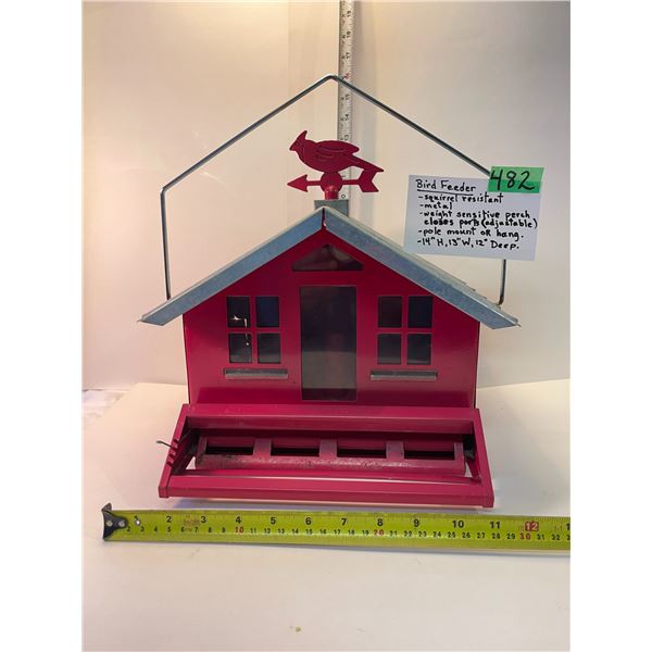 Birdfeeder, Squirrel resistant. Adjustable. Metal, very sturdy