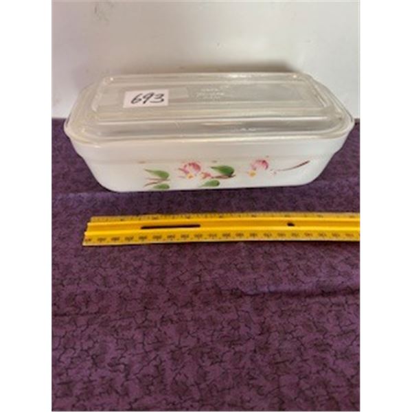 8"x 4 1/2" Ovenware Fire King.