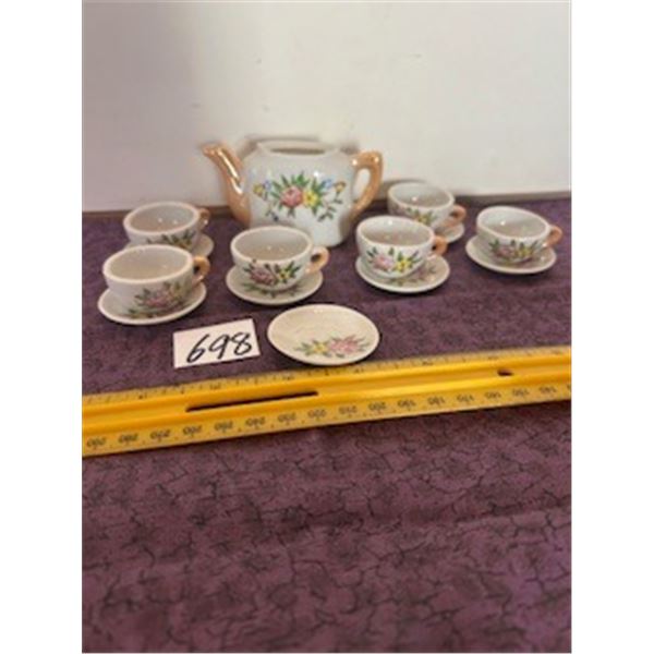 1 4pc. Japan Chil'ss Tea Set. (Incomplete)
