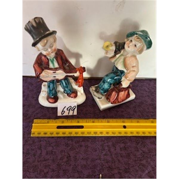 2 Figurines. (Hummel Like)