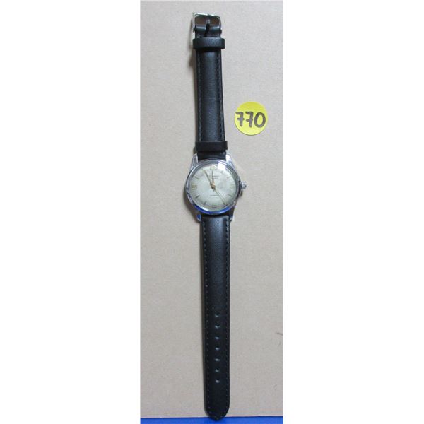 VINTAGE SWISS  REGINA  17J MEN'S,  MAN WIND WATCH,  RUNS