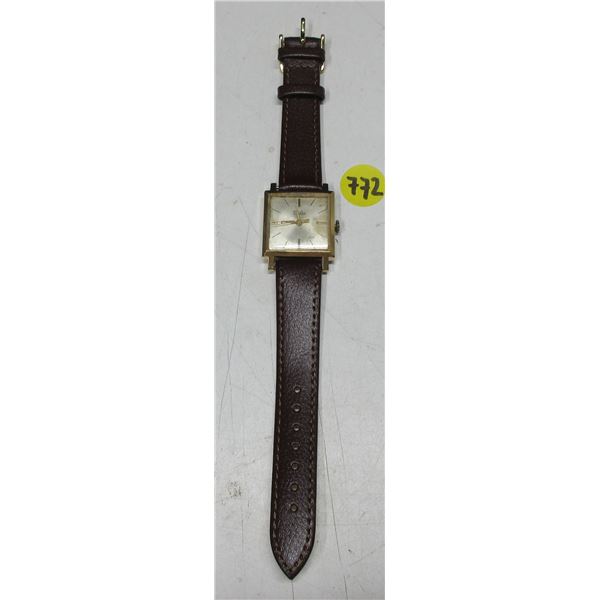 VINTAGE DIFOR 17J MEN'S, ART DECO MAN WIND WATCH,  RUNS