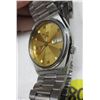 Image 5 : VINTAGE SEIKO 7009-3161  17J AUTO, DAY/DATE @3 RUNS