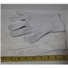 Image 2 : 2 pairs of white cotton gloves for handling valuable coins.