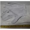 Image 3 : 2 pairs of white cotton gloves for handling valuable coins.
