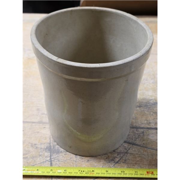 Crock- 9"H