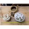 Image 1 : Tea pot, bed pan, ceramic pot