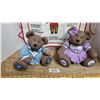 Image 2 : (2) Ceramic Bears and (2) Bear Aprons