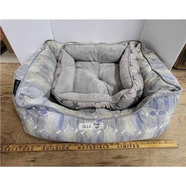 (2) Pet Beds