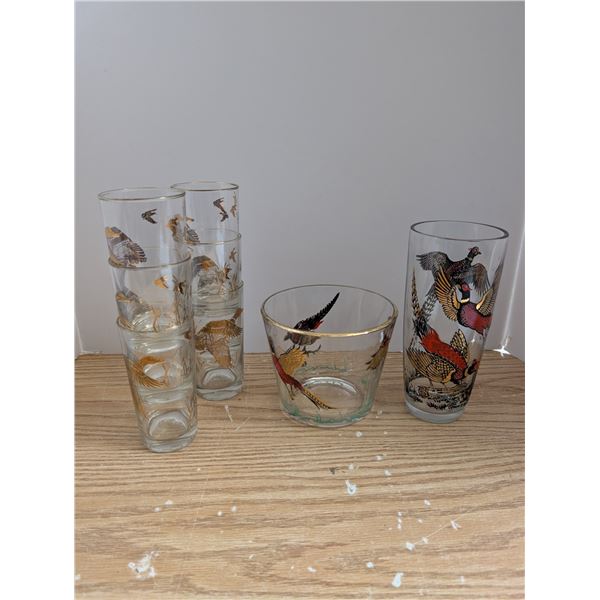 Lot o f Glassware w/ Multiple Bird Designs (Display Glasses, Drinking Glasses, etc.)