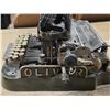 Image 6 : The oliver type writer company- type writer