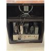 Image 4 : Antique radio