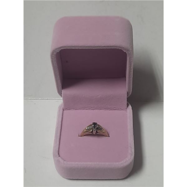 10K Gold Ring Size - 4.5, Weight - 2.4g.