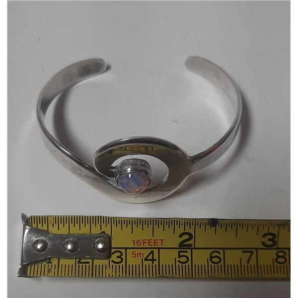 Mexico 925 Silver Bracelet/Bangle -Weight 29.7g.