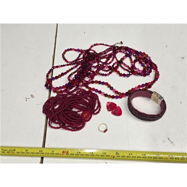 Lot of costume jewelry