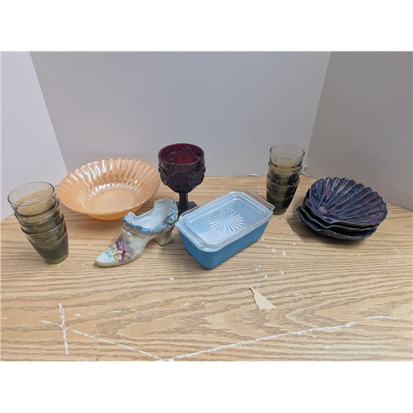 Lot of Vintage Assortment of Glass Ware/Decor