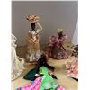 Image 3 : 5 Ethnic Dolls