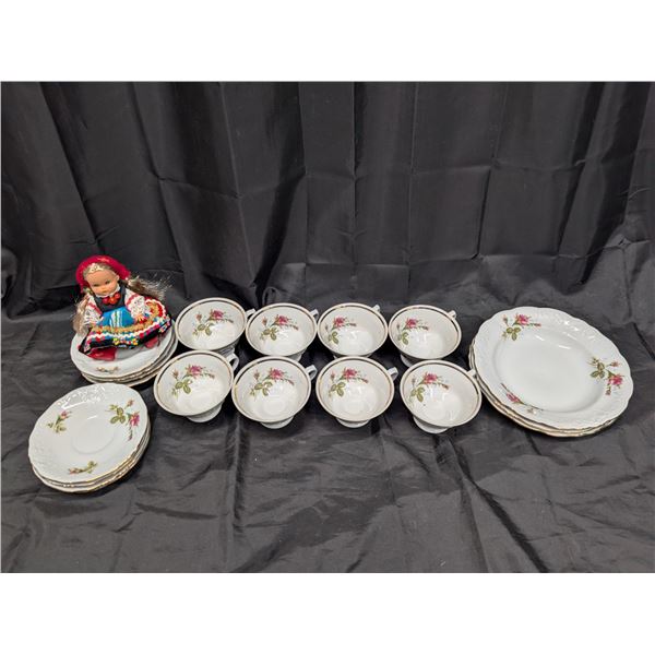 Fine China from Poland - 19 pieces + 1 Doll
