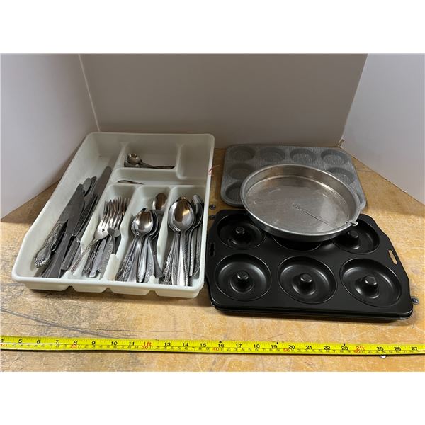 50+ pieces of Cutlery + Baking Items