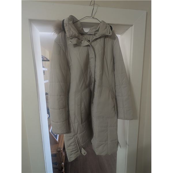 Brand new women's winter coat 2xl