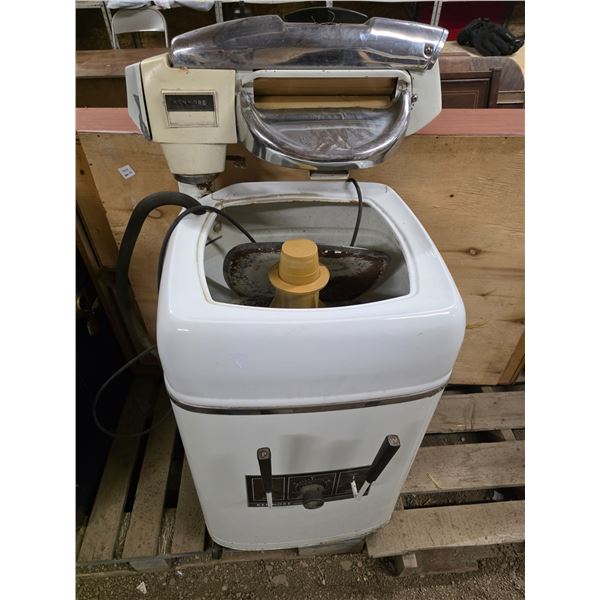Kenmore vinatge washer- untested