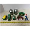 Image 2 : (4) John Deere Salt and Pepper Shakers (1) with Box