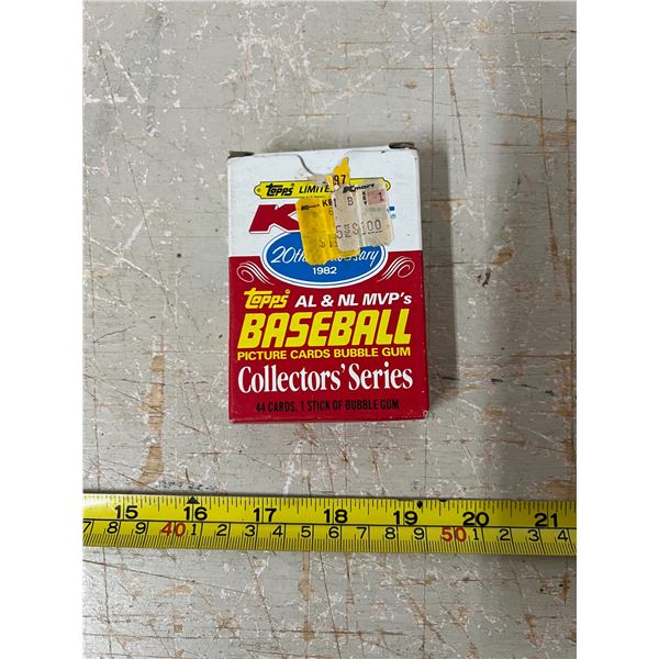 1982 Topps K Mart 20th Anniversary Card Set in Box Mantle, Koufax, Mays, Pete Rosci