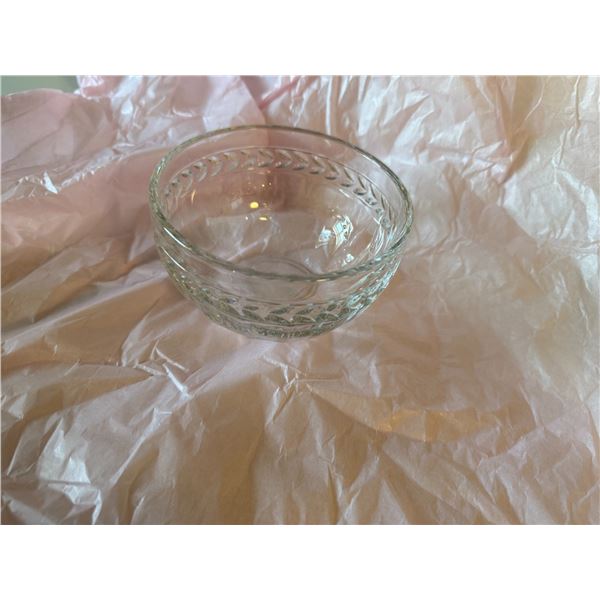 Glass bowl and creamer