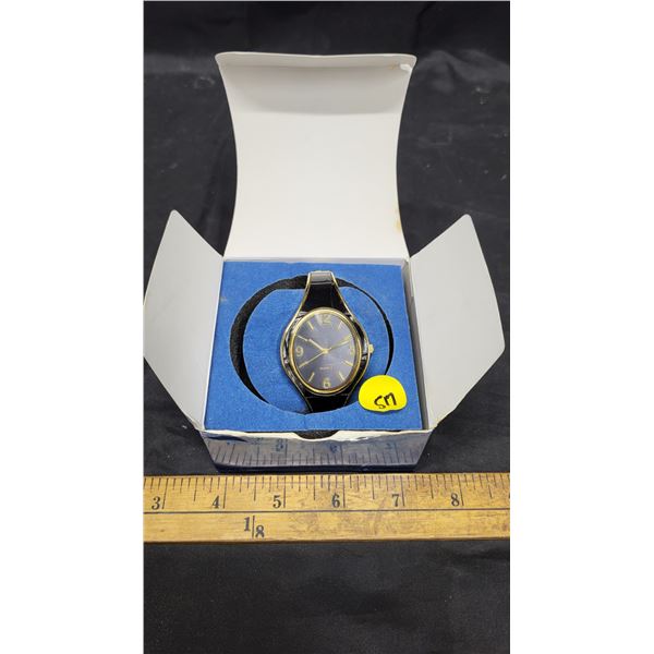 2007 NOS Avon ladies Wrist Watch, Japan, Need Battery's