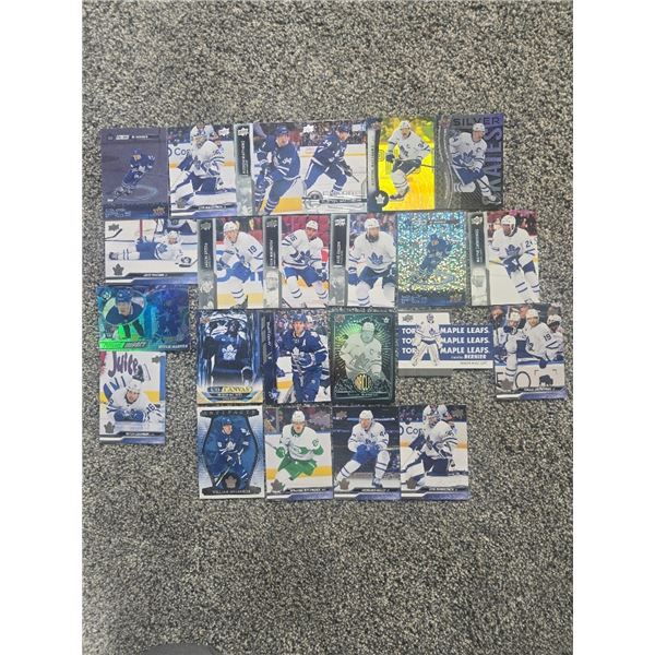 Toronto Maple Leaf’s Xmas Hockey Card Lot (24 cards)