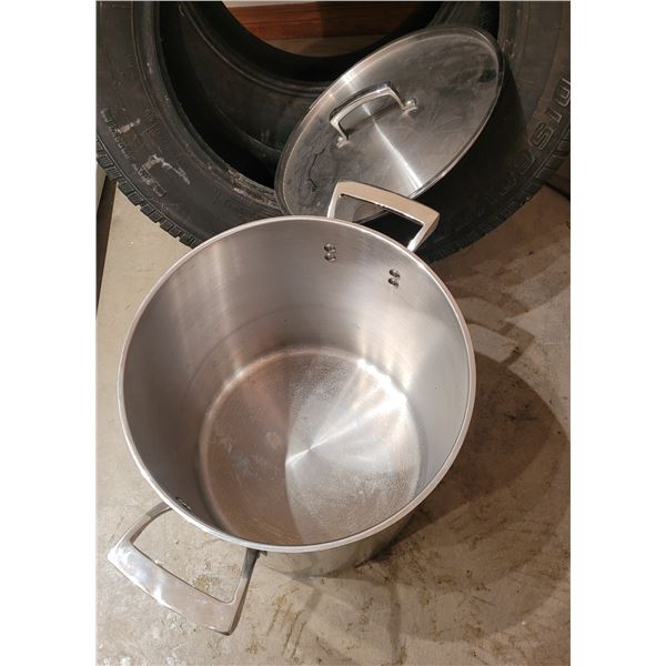 Large stainless steel Stock Pot with lid and stainless steel handles.  14" x 14"