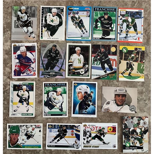 Mario Lemieux hockey lot of 18 different cards.