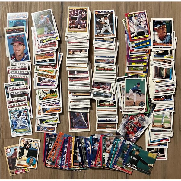 O Pee Chee (OPC) lot of baseball cards with a few Topps mixed in.