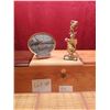Image 1 : Lot # 914 Pair of vintage golf trophies: a detailed silver-tone relief plaque depicting a golfer mid