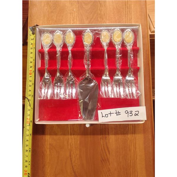 Lot # 932 “Happy Anniversary" Cake Set – 6 Forks & 1 Server – New in Box,