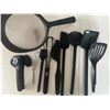 Image 1 : Assorted Christmas Utensils