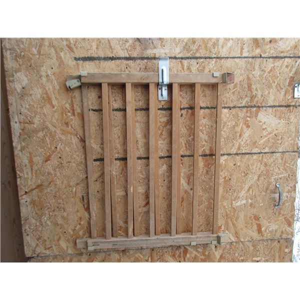 wooden baby gate - 41"x28"