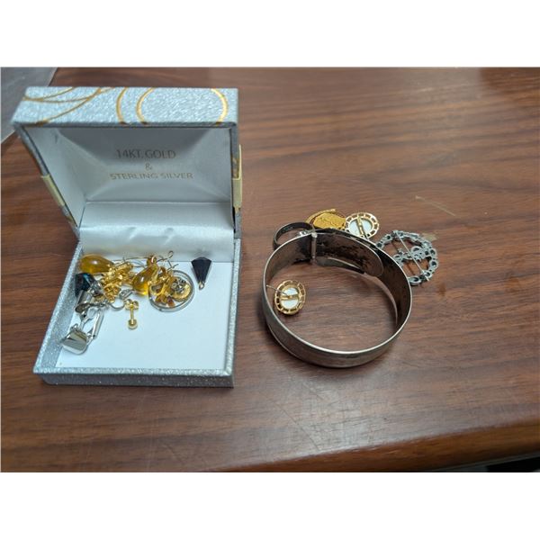 Lot of misc. Vintage Jewelry