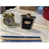 Image 2 : 1253 clock and flask