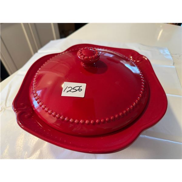1256 casserole dish with lid