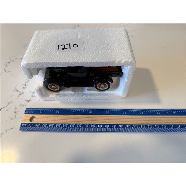 1270 black pickup truck  (toy)