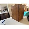 Image 3 : 1425 small corner cabinet