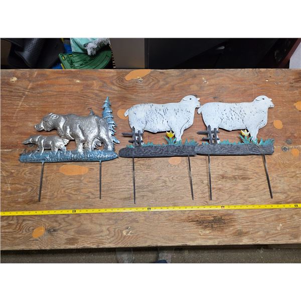 3 garden décor animals