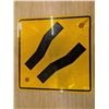 Image 1 : Pavement Narrows Highway Sign
