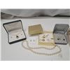 Image 2 : "jewlery + oeiginal boxes"