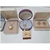 Image 3 : "jewlery + oeiginal boxes"