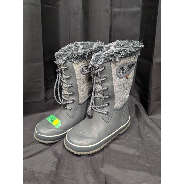 Bog Boots Size 2